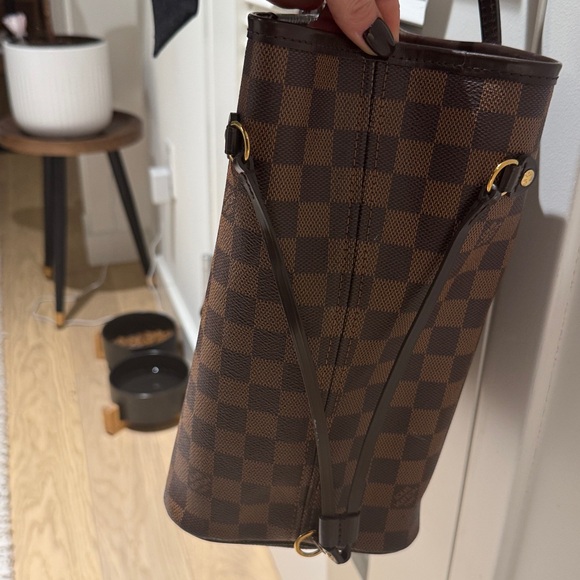 Louis Vuitton Neverfull Damier Ebene Tote - Picture 8 of 12